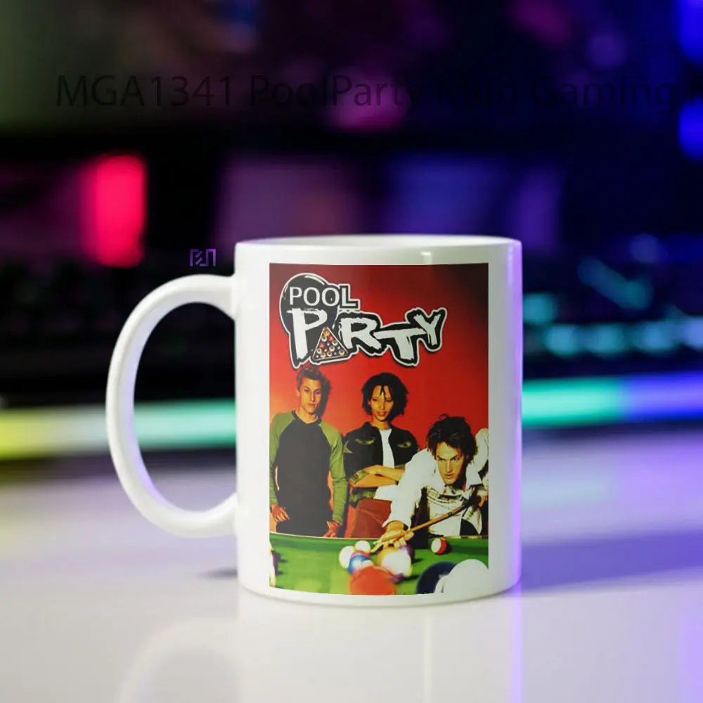 Pool Party Game Mug - Sudut 2