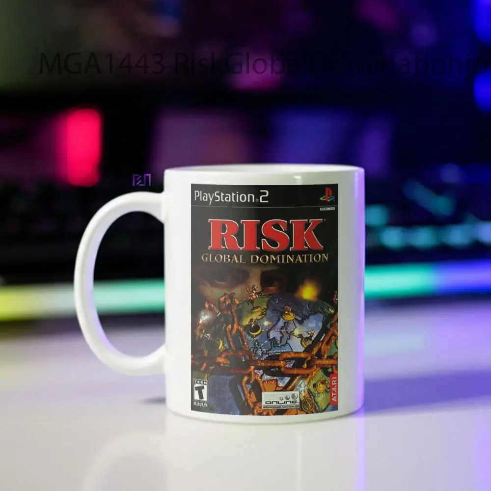 Risk Global Domination Game Mug - Sudut 2