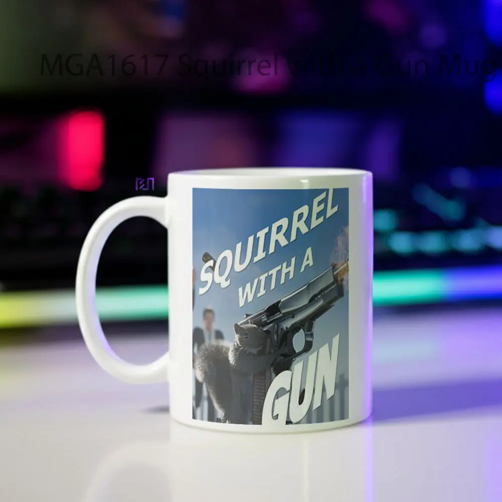 Squirrel with a Gun Game Mug - Sudut 2