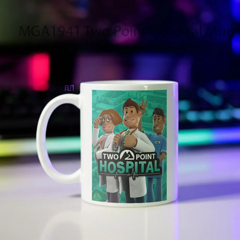 Two Point Hospital Game Mug - Sudut 2