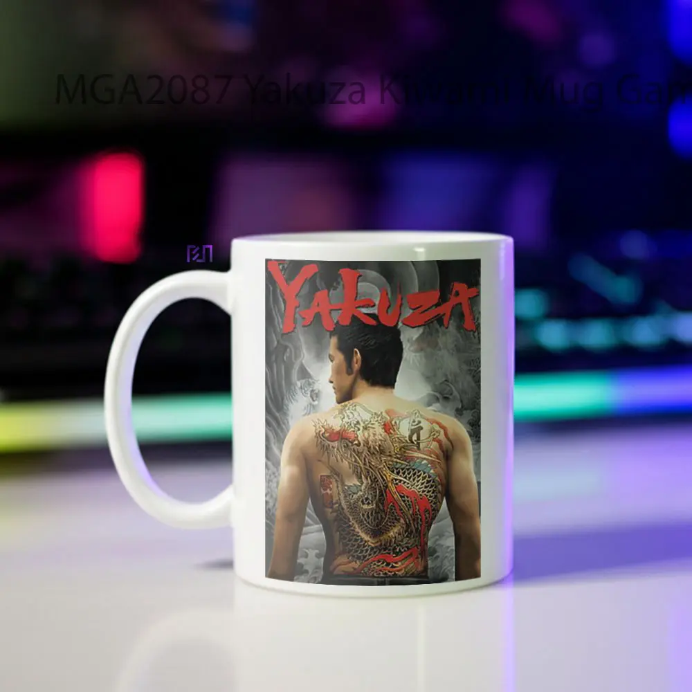 Yakuza Kiwami Game Mug - Sudut 2