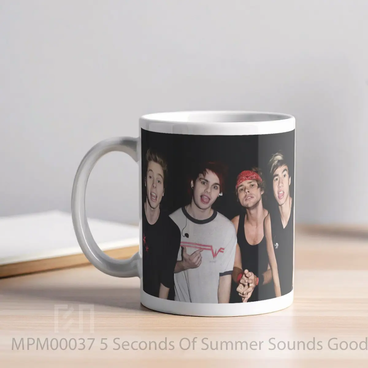 Mug 5 Seconds Of Summer Sounds Good Feels Good MPM00037 - All-side / Desain