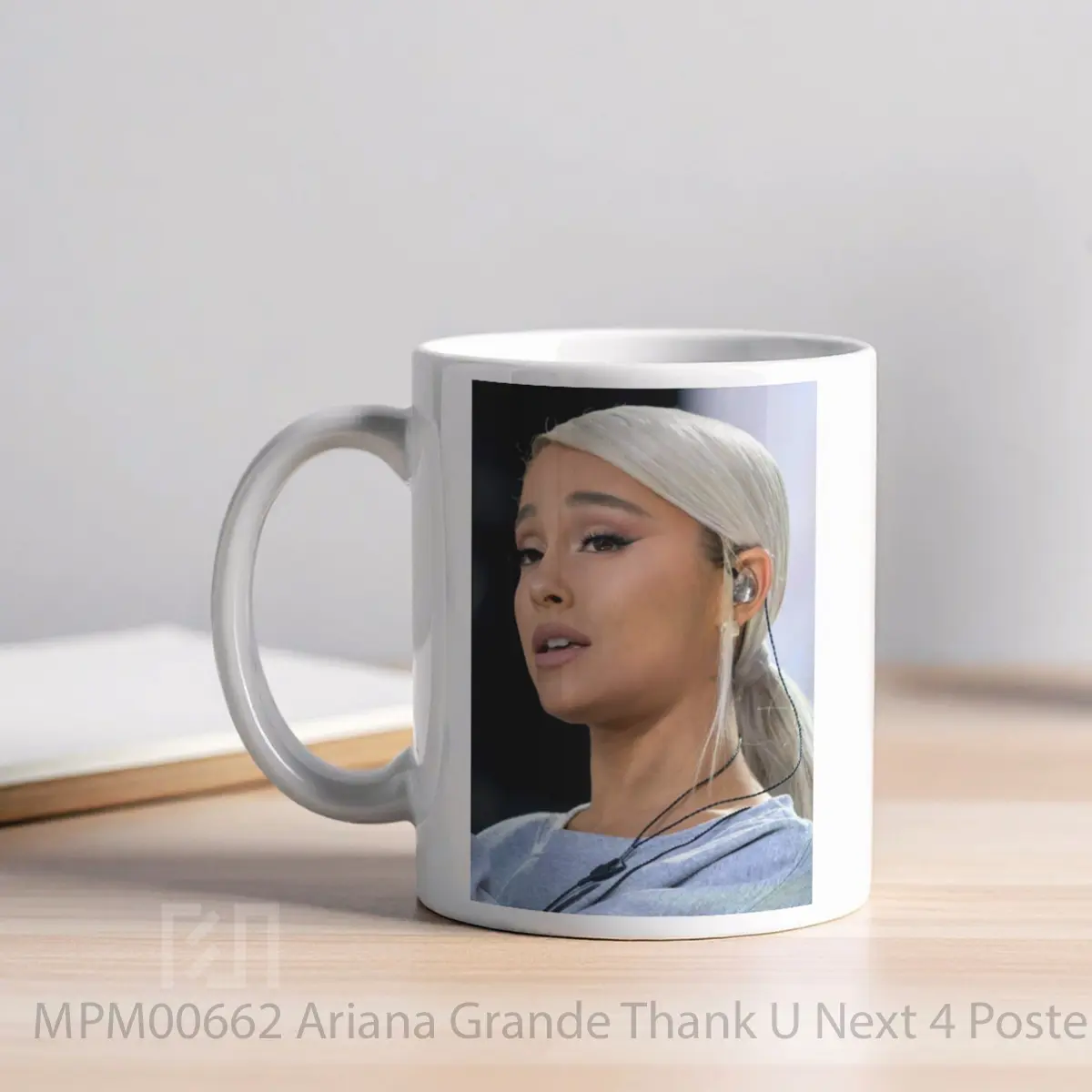 Mug Ariana Grande Thank U Next 4 MPM00662 - All-side / Desain