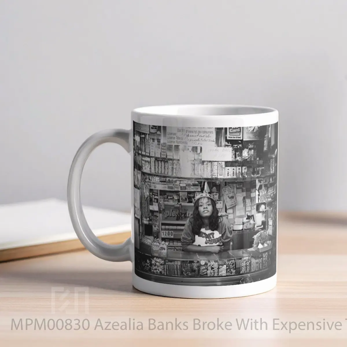 Mug Azealia Banks Broke With Expensive Taste 2 MPM00830 - All-side / Desain