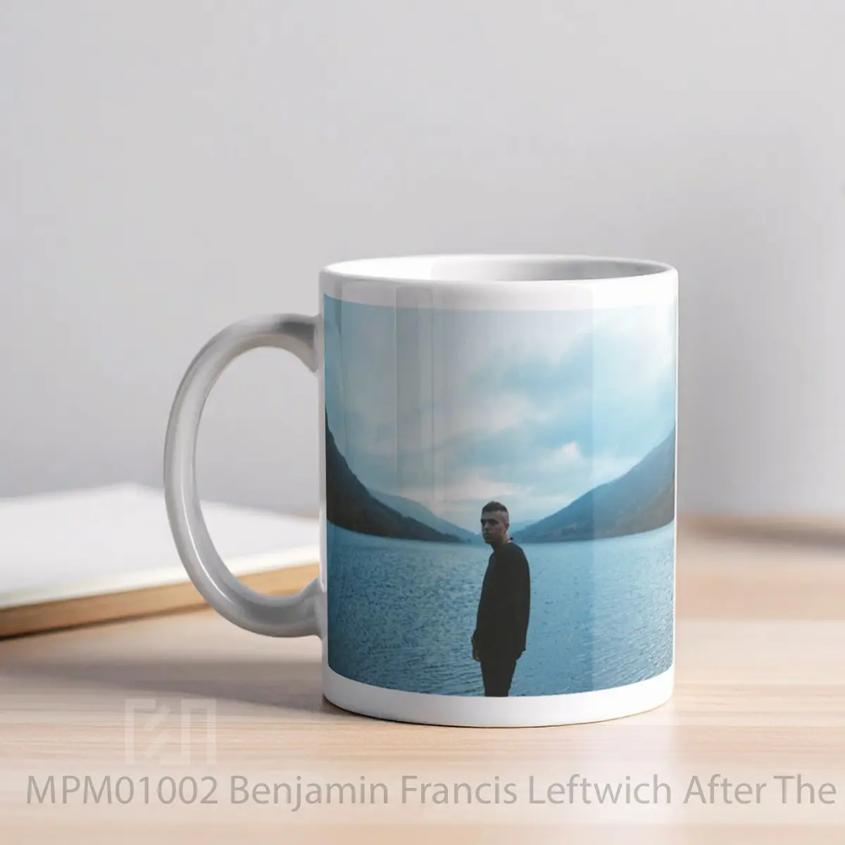 Mug Benjamin Francis Leftwich After The Rain 1 MPM01002 - Tampak Kiri