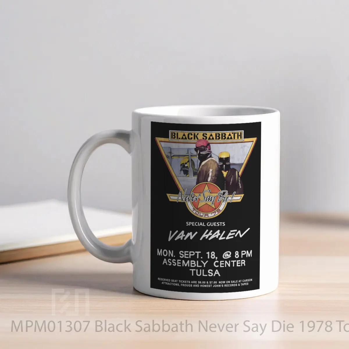 Mug Black Sabbath Never Say Die 1978 Tour Tulsa Assembly Center MPM01307 - Tampak Tengah