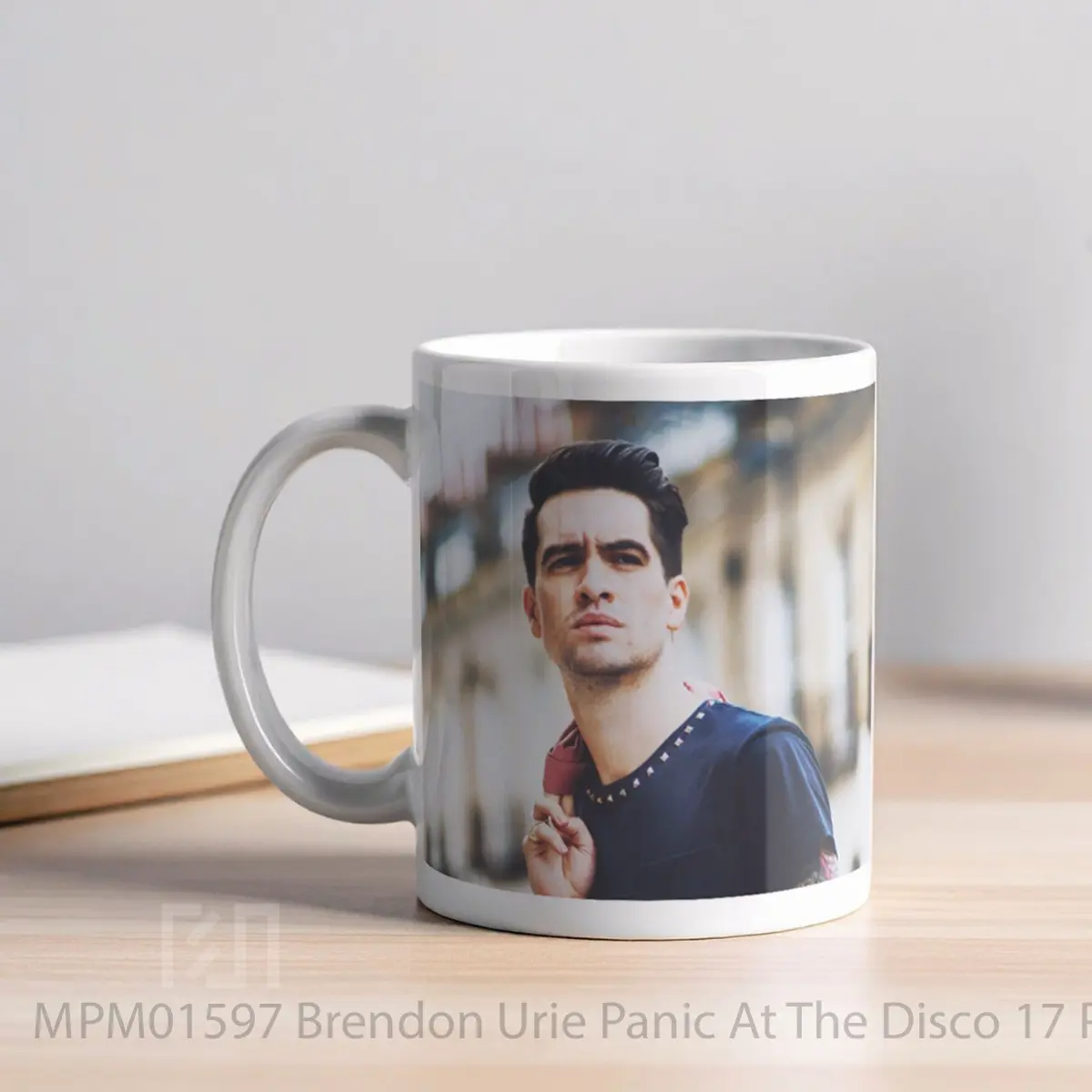 Mug Brendon Urie Panic At The Disco 17 MPM01597 - All-side / Desain