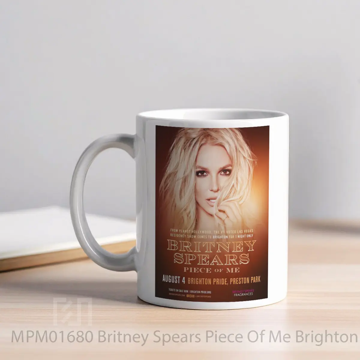 Mug Britney Spears Piece Of Me Brighton Preston Park MPM01680 - Tampak Kanan