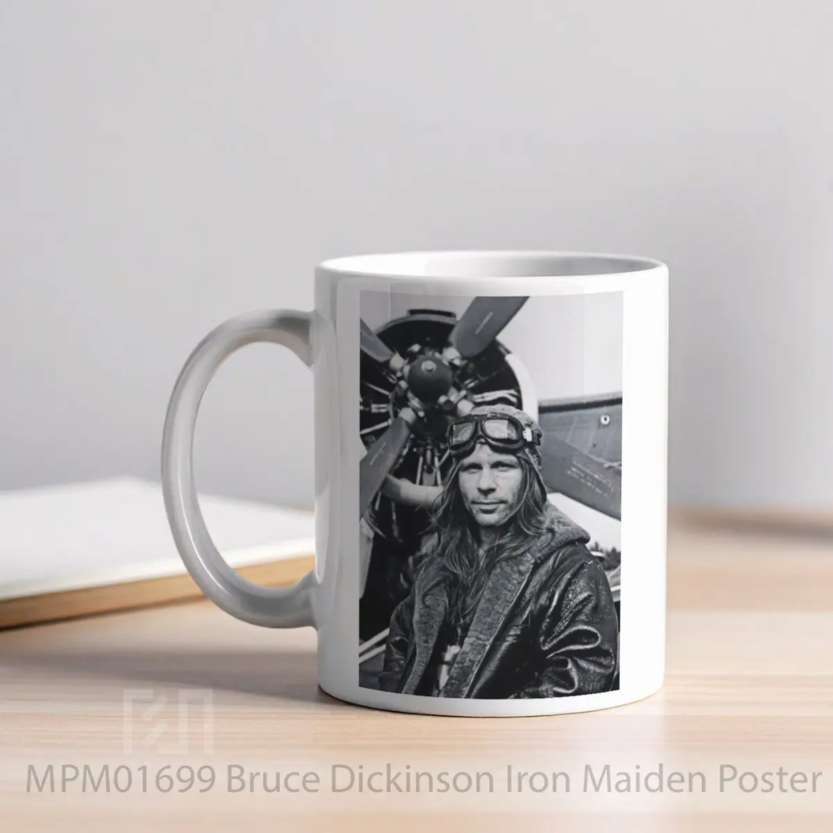 Mug Bruce Dickinson Iron Maiden MPM01699 - All-side / Desain