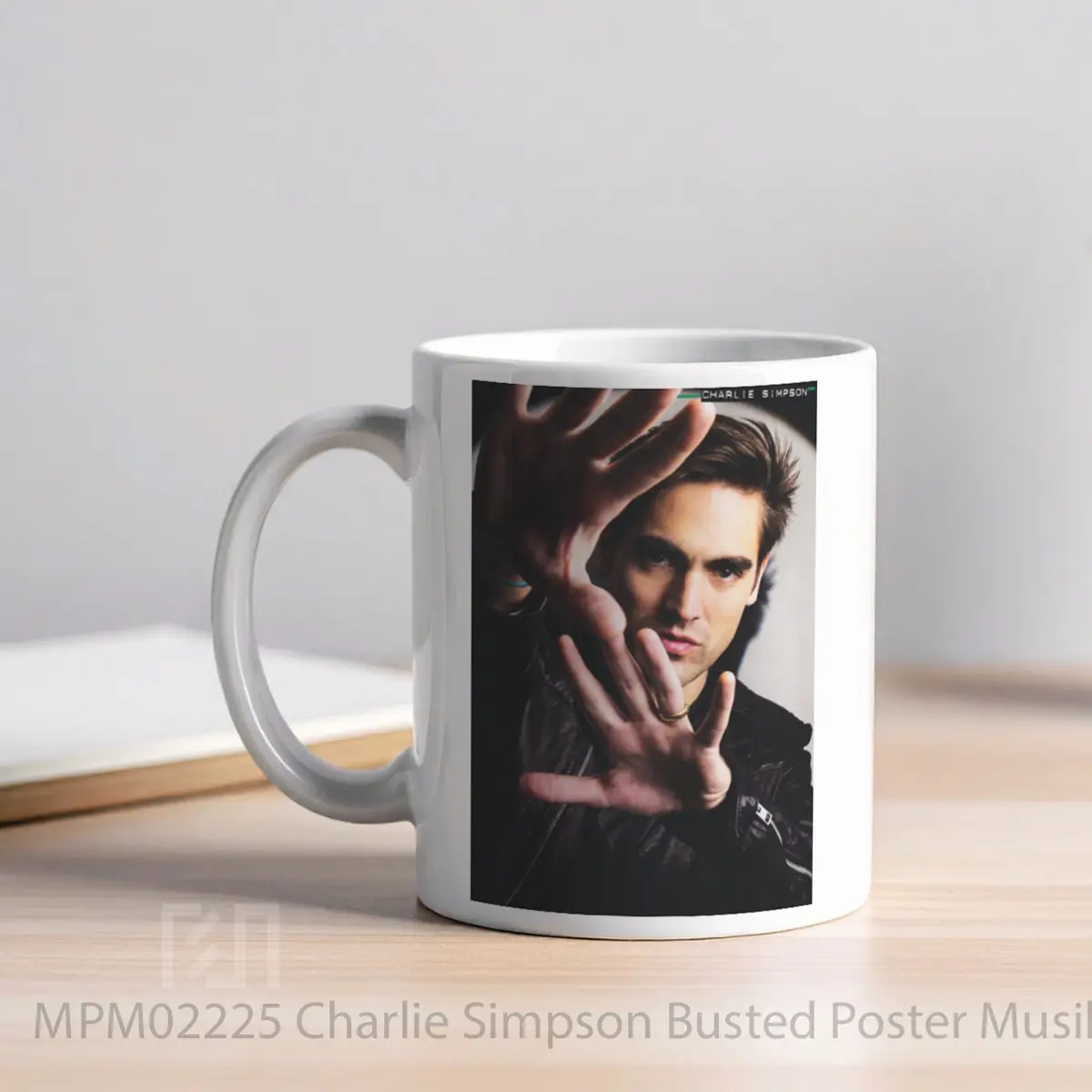 Mug Charlie Simpson Busted MPM02225 - All-side / Desain