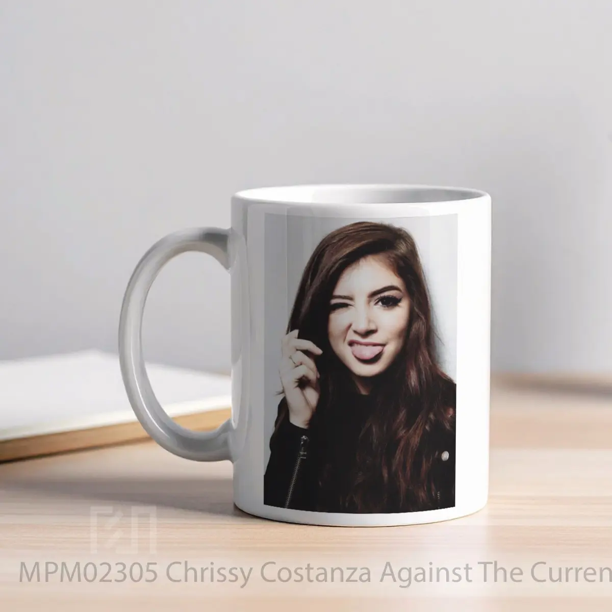 Mug Chrissy Costanza Against The Current 3 MPM02305 - All-side / Desain