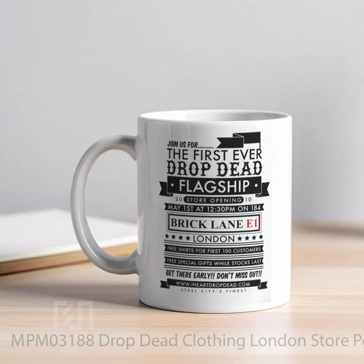 Mug Drop Dead Clothing London Store MPM03188 - All-side / Desain