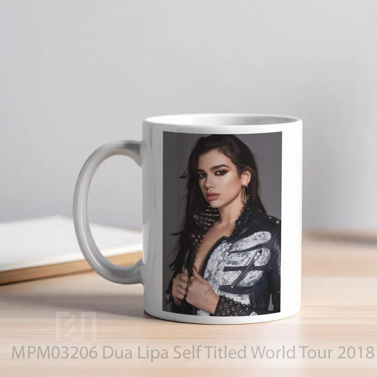 Mug Dua Lipa Self Titled World Tour 2018 11 MPM03206 - All-side / Desain