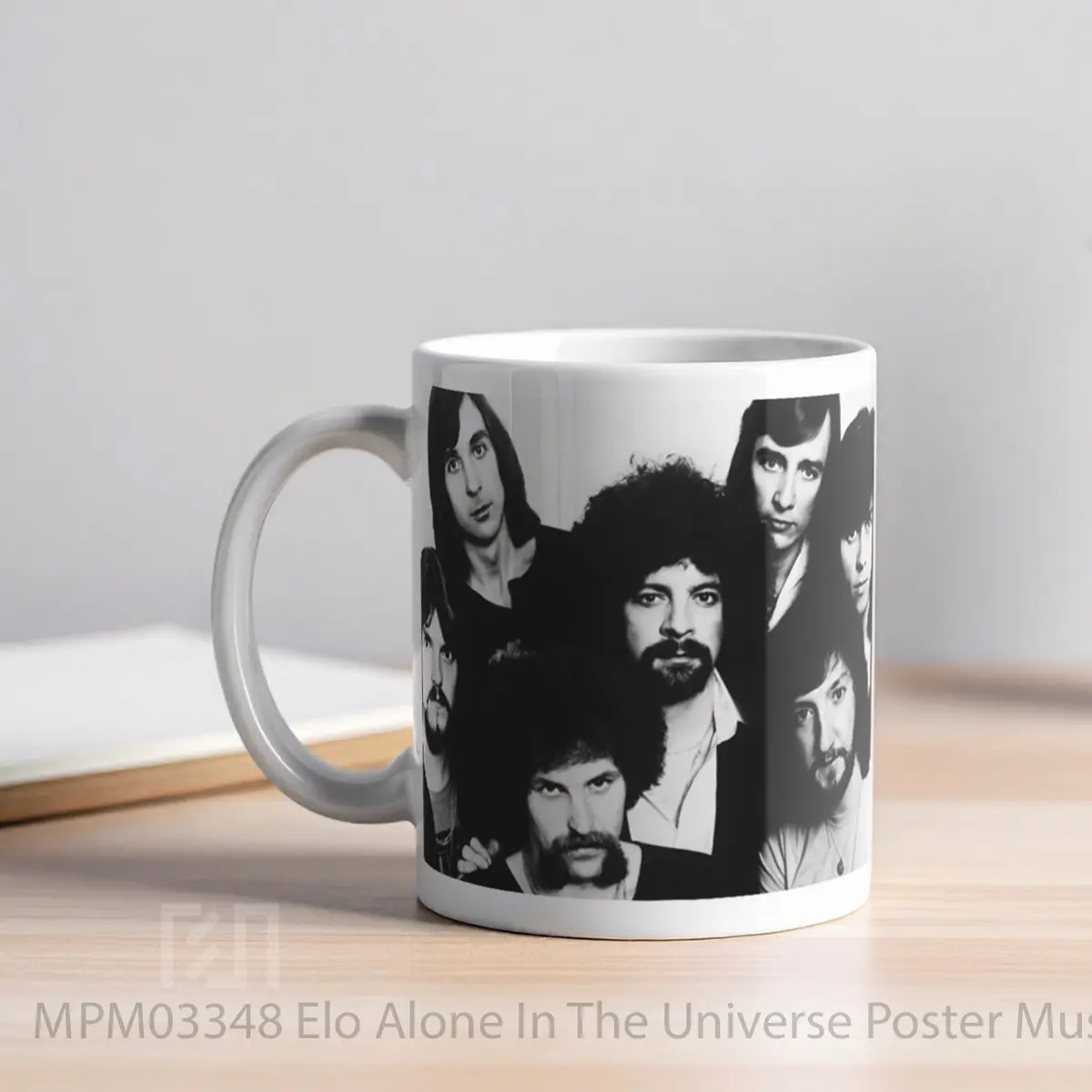 Mug Elo Alone In The Universe MPM03348 - All-side / Desain