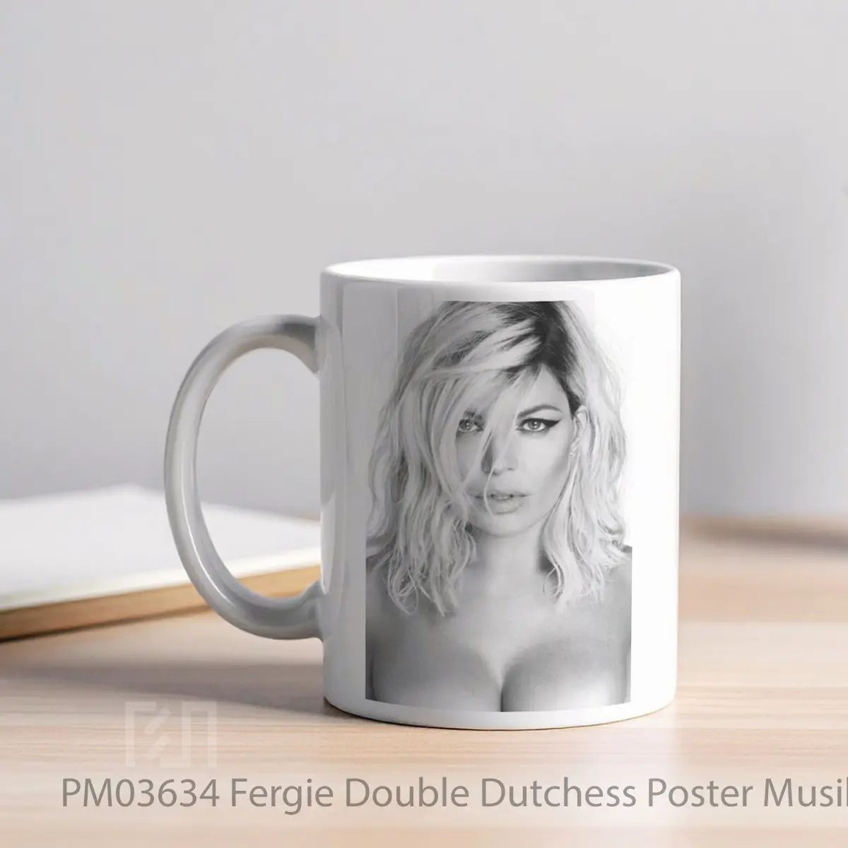 Mug Fergie Double Dutchess MPM03634 - All-side / Desain