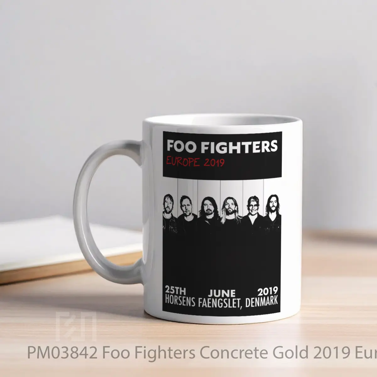 Mug Foo Fighters Concrete Gold 2019 European Tour 2 MPM03842 - All-side / Desain