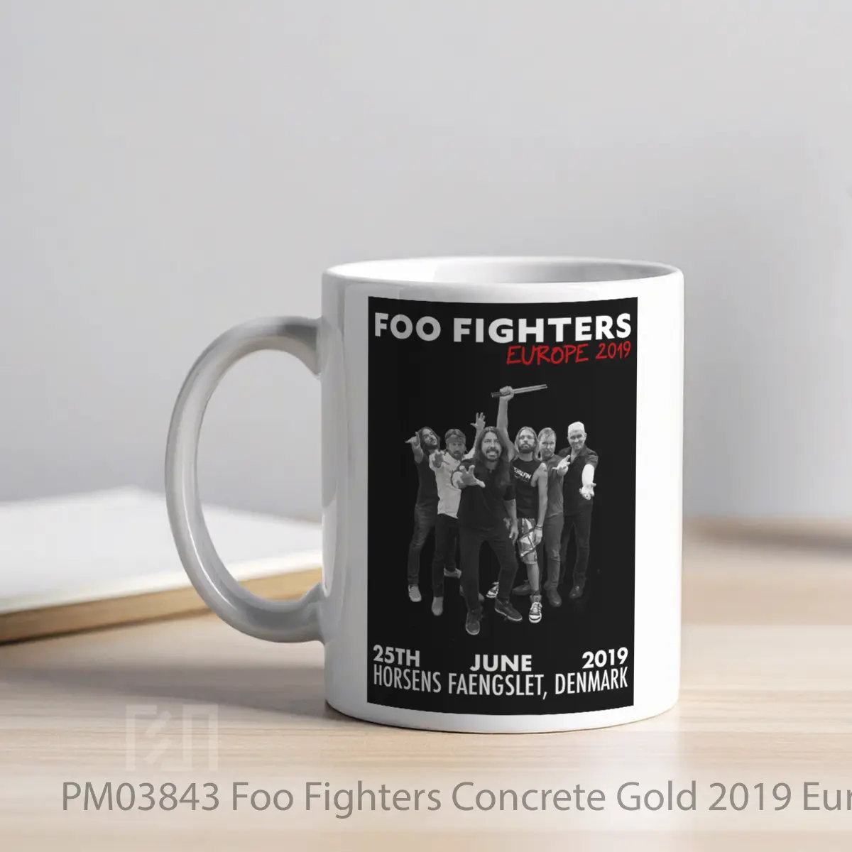 Mug Foo Fighters Concrete Gold 2019 European Tour 3 MPM03843 - All-side / Desain