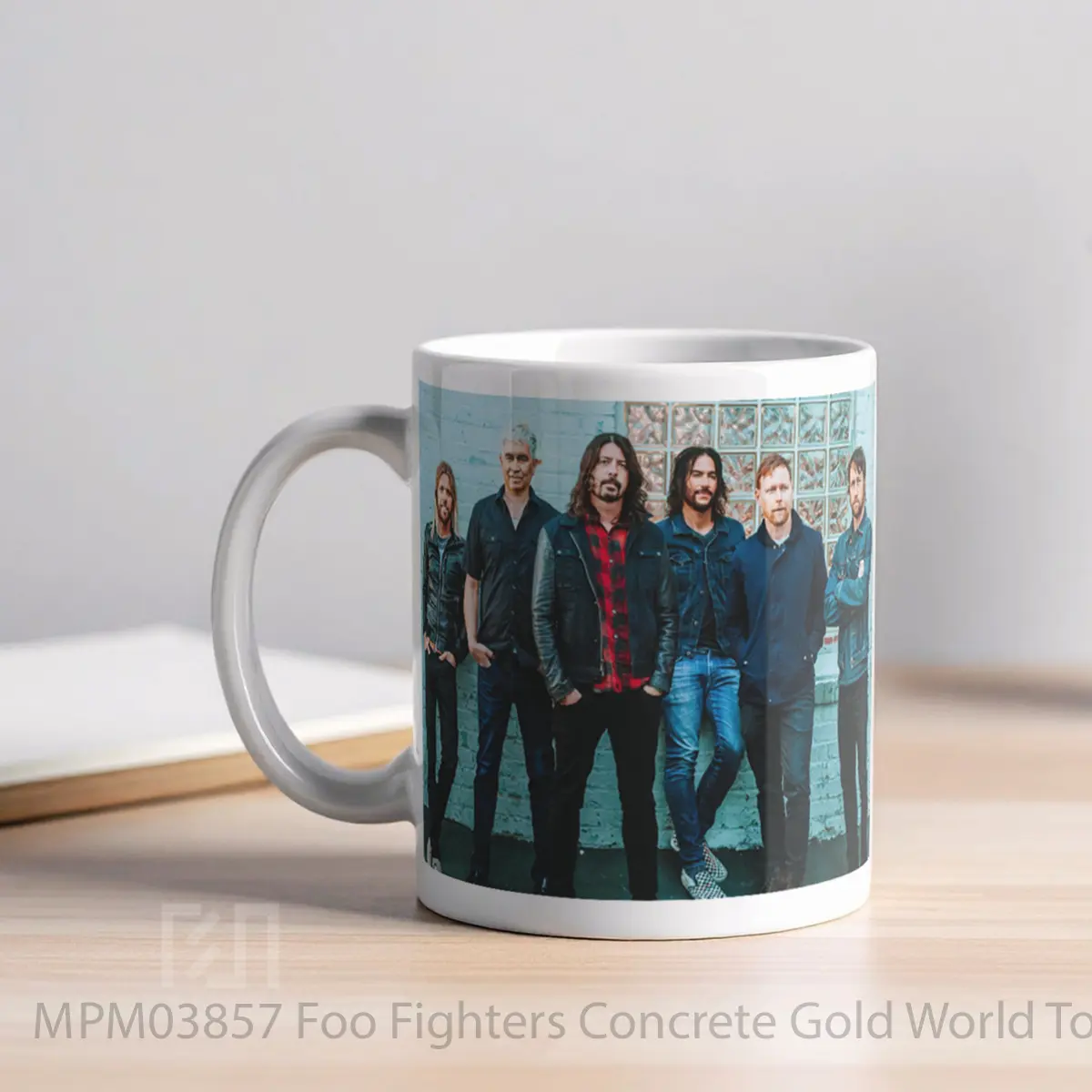 Mug Foo Fighters Concrete Gold World Tour Band Poste 1 MPM03857 - All-side / Desain