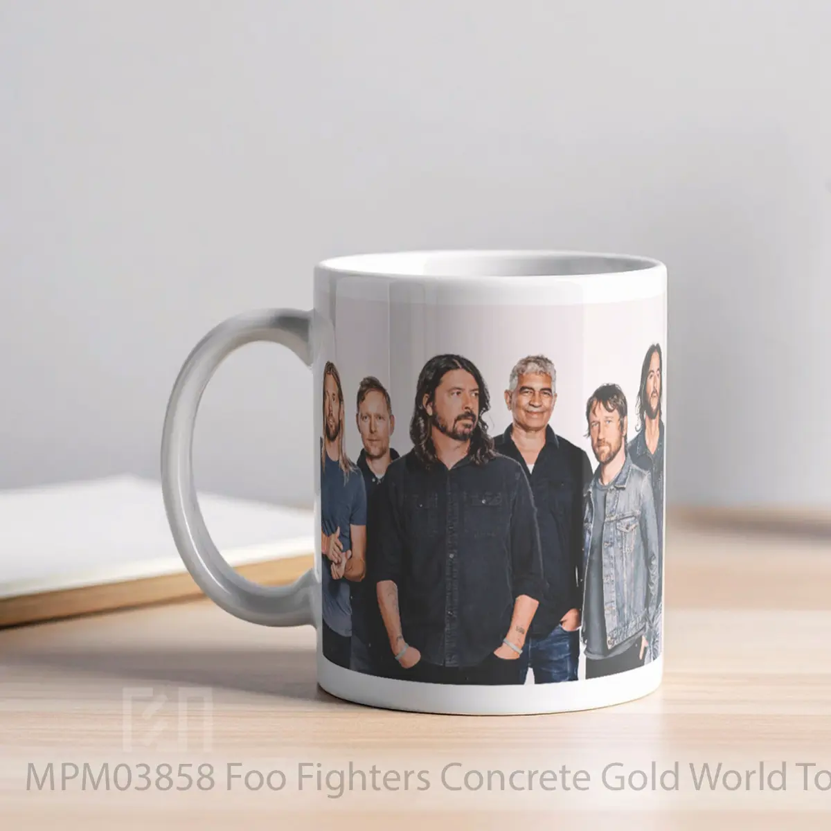 Mug Foo Fighters Concrete Gold World Tour Band Poste MPM03858 - All-side / Desain
