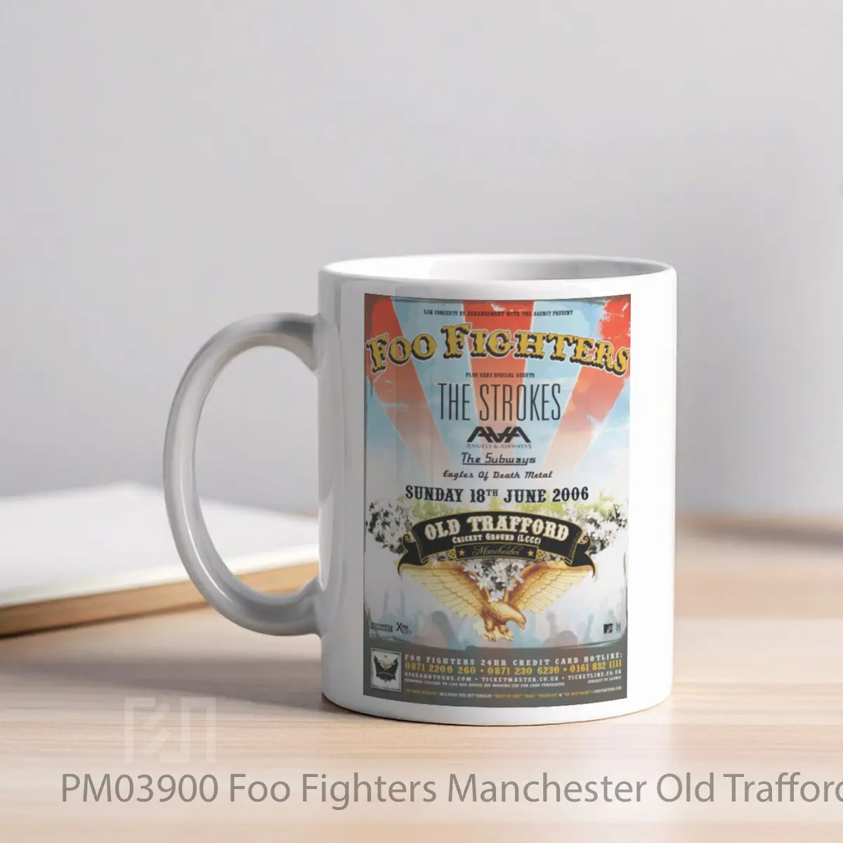 Mug Foo Fighters Manchester Old Trafford 2006 MPM03900 - All-side / Desain