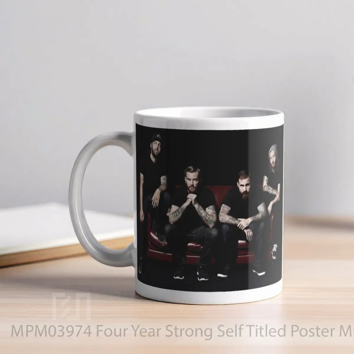 Mug Four Year Strong Self Titled MPM03974 - All-side / Desain