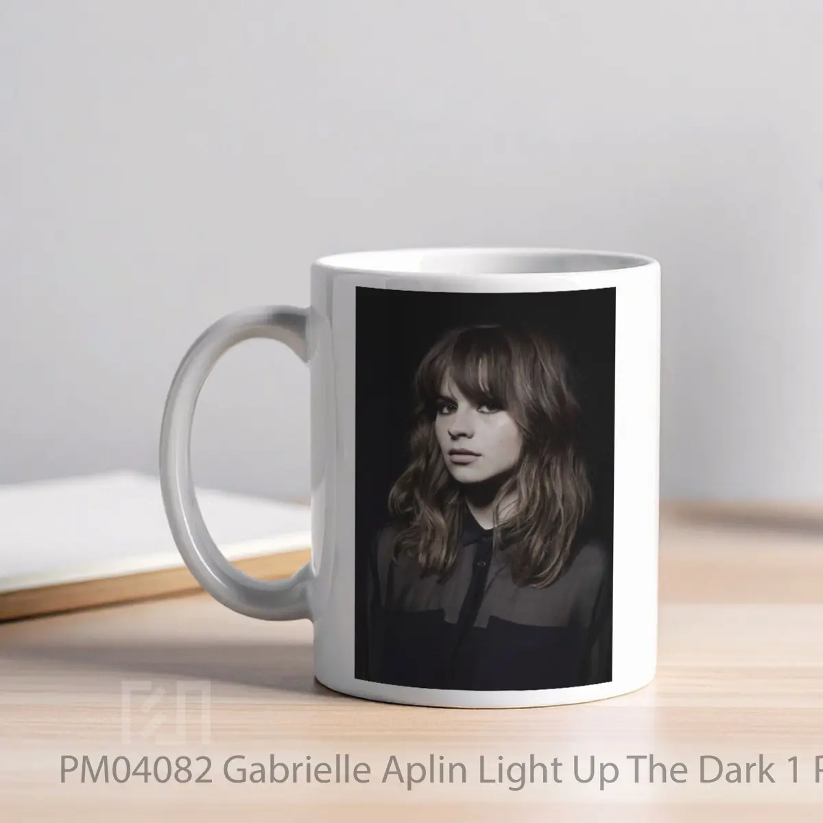 Mug Gabrielle Aplin Light Up The Dark 1 MPM04082 - All-side / Desain