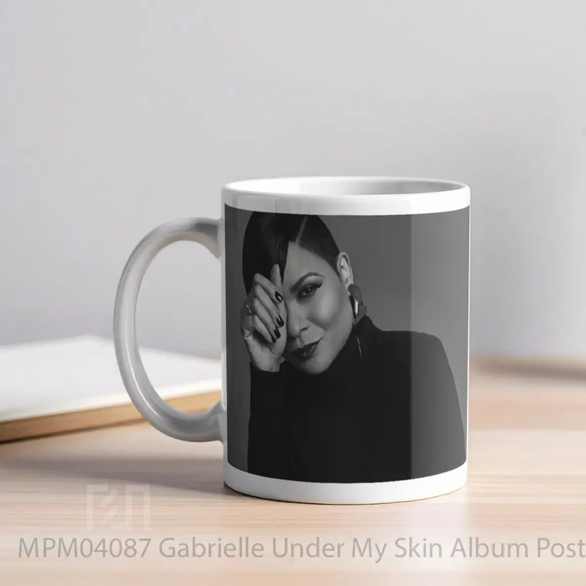 Mug Gabrielle Under My Skin Album MPM04087 - All-side / Desain