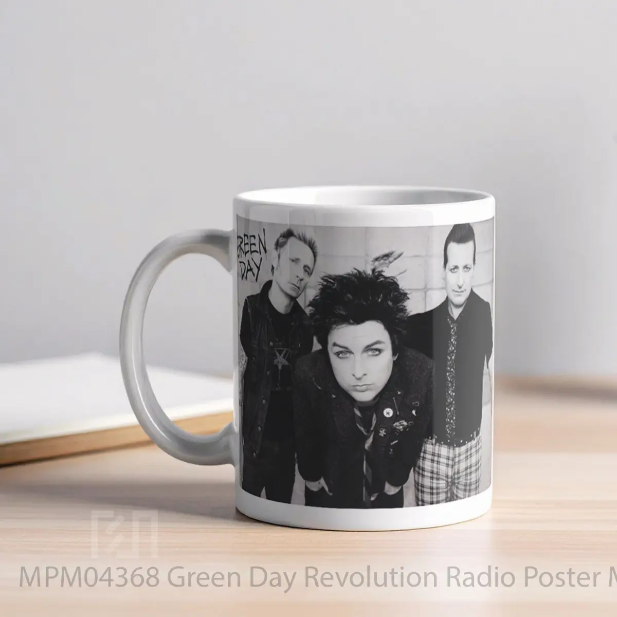 Mug Green Day Revolution Radio MPM04368 - All-side / Desain