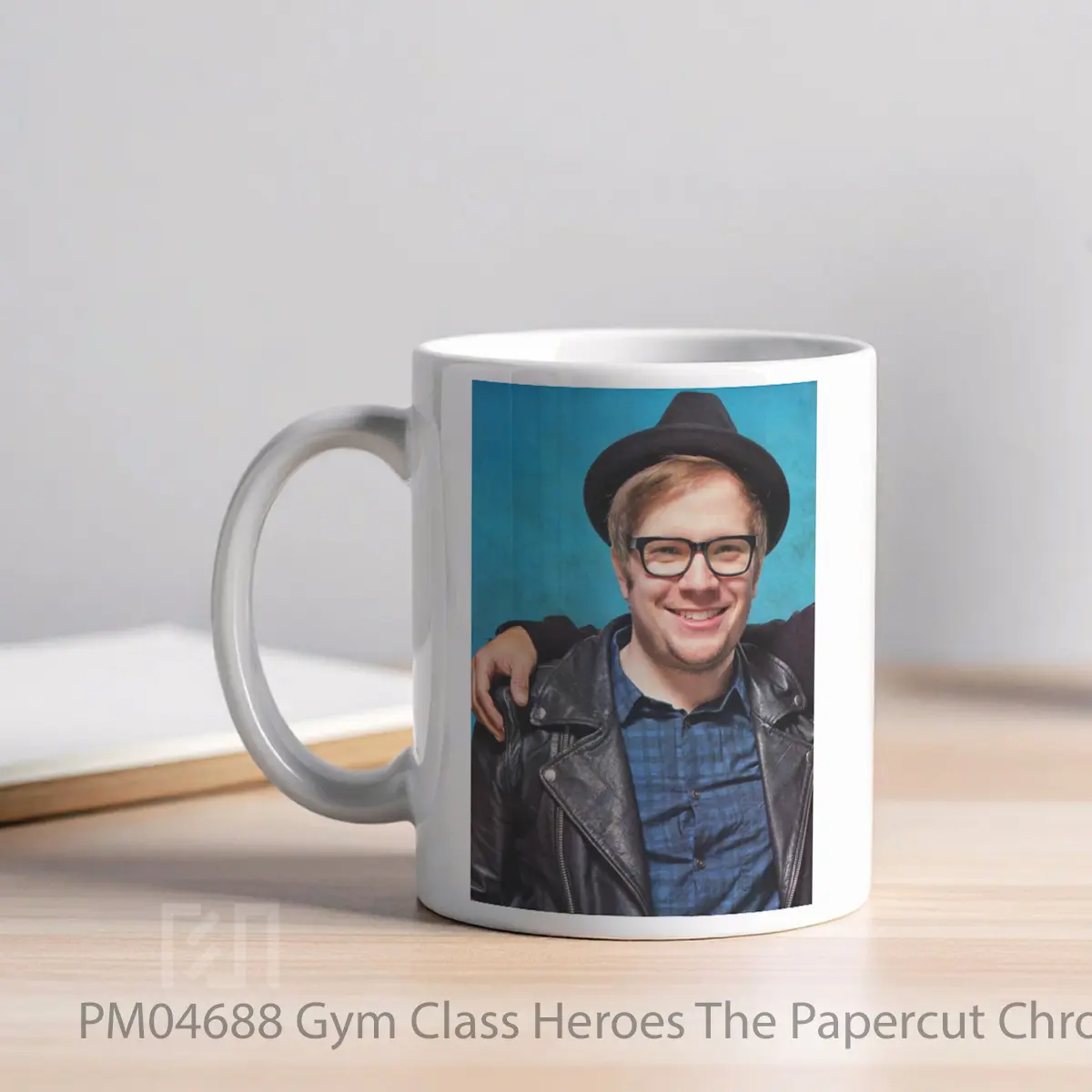 Mug Gym Class Heroes The Papercut Chronicles MPM04688 - All-side / Desain