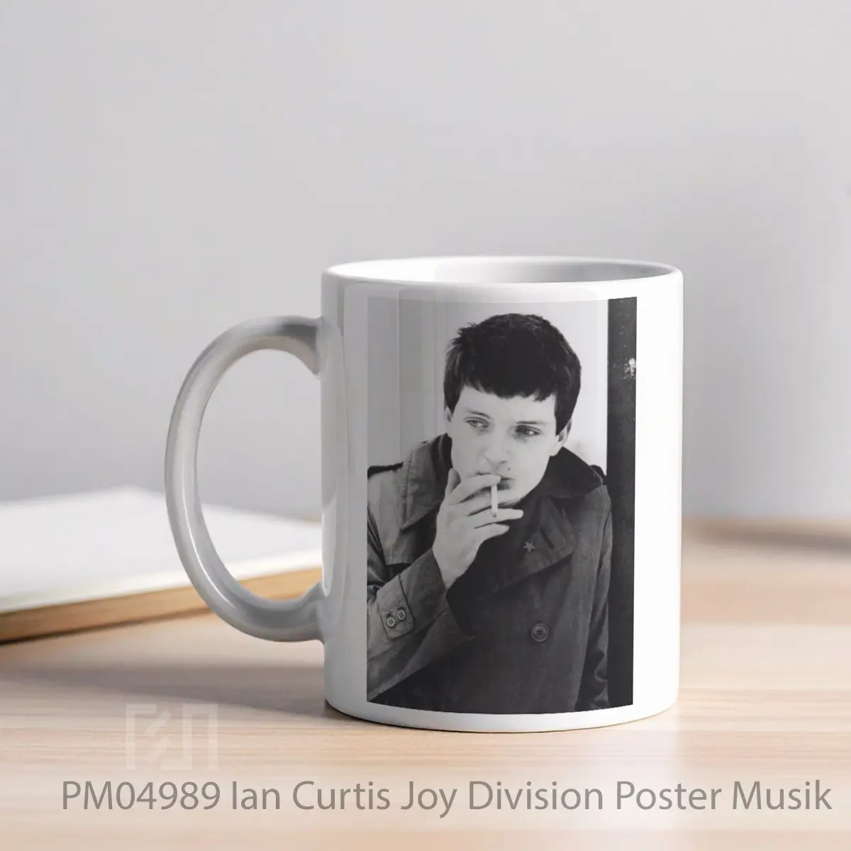 Mug Ian Curtis Joy Division MPM04989 - All-side / Desain