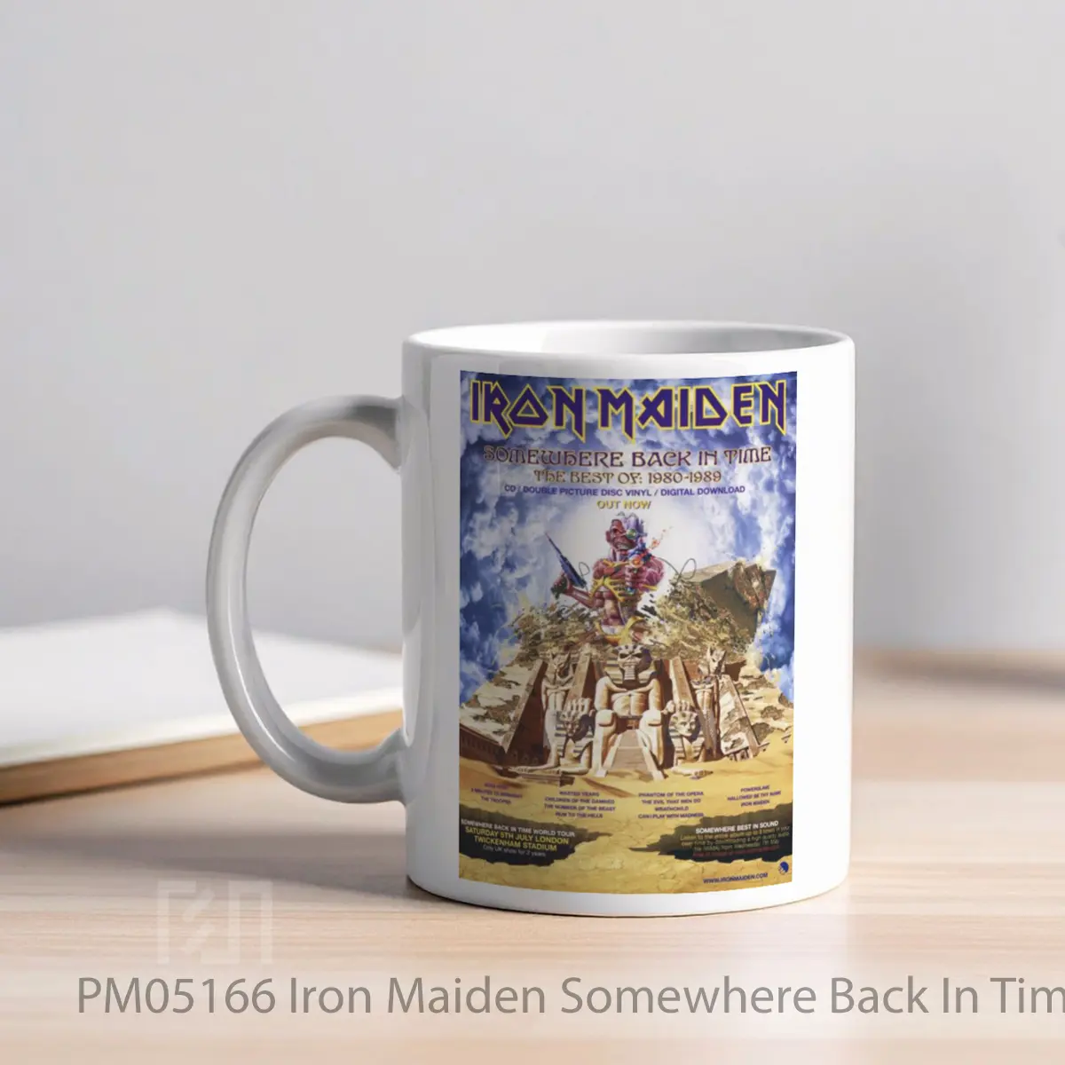 Mug Iron Maiden Somewhere Back In Time MPM05166 - All-side / Desain
