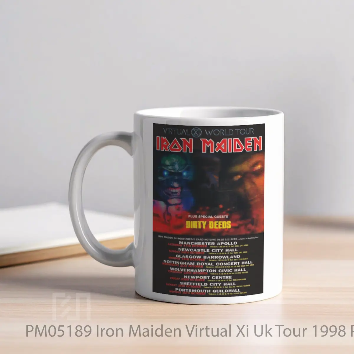 Mug Iron Maiden Virtual Xi Uk Tour 1998 MPM05189 - All-side / Desain
