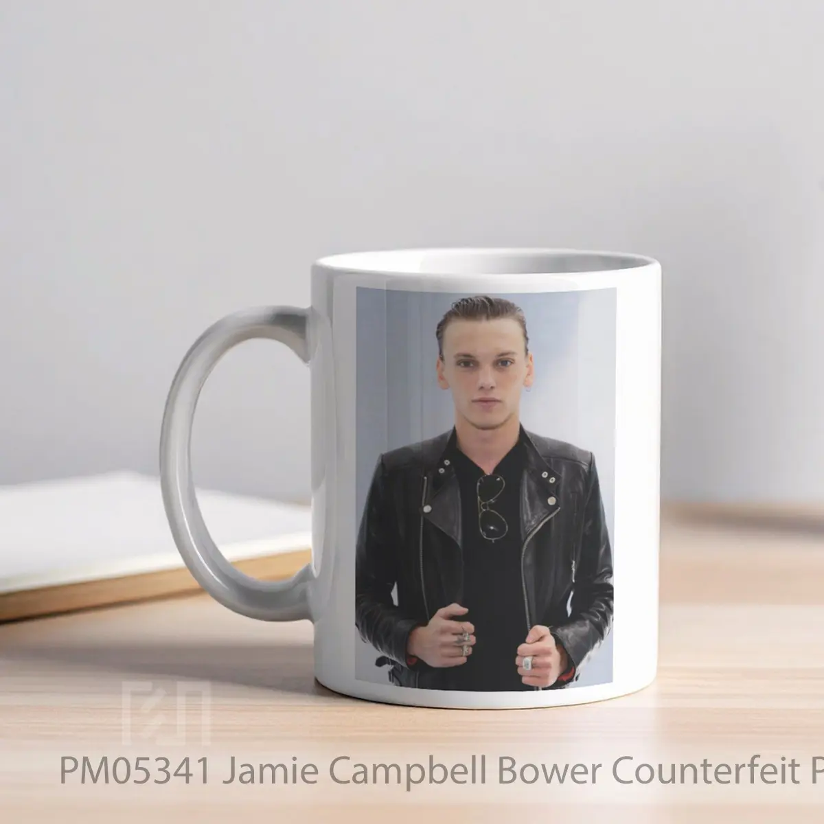 Mug Jamie Campbell Bower Counterfeit Print MPM05341 - All-side / Desain
