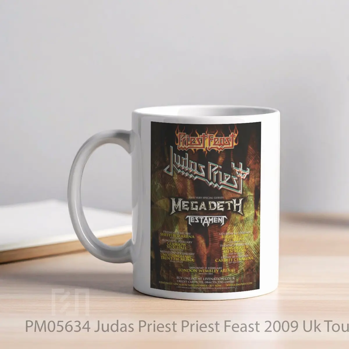 Mug Judas Priest Priest Feast 2009 Uk Tour MPM05634 - All-side / Desain
