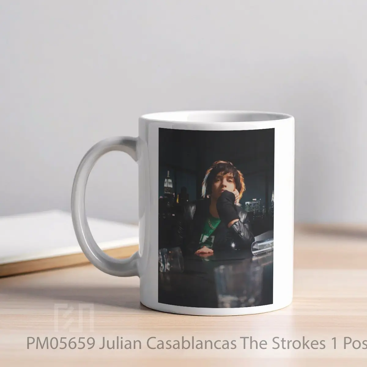 Mug Julian Casablancas The Strokes 1 MPM05659 - All-side / Desain
