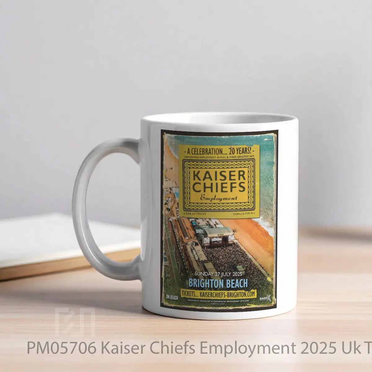 Mug Kaiser Chiefs Employment 2025 Uk Tour 3 MPM05706 - All-side / Desain