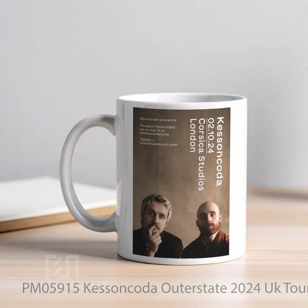 Mug Kessoncoda Outerstate 2024 Uk Tour MPM05915 - All-side / Desain