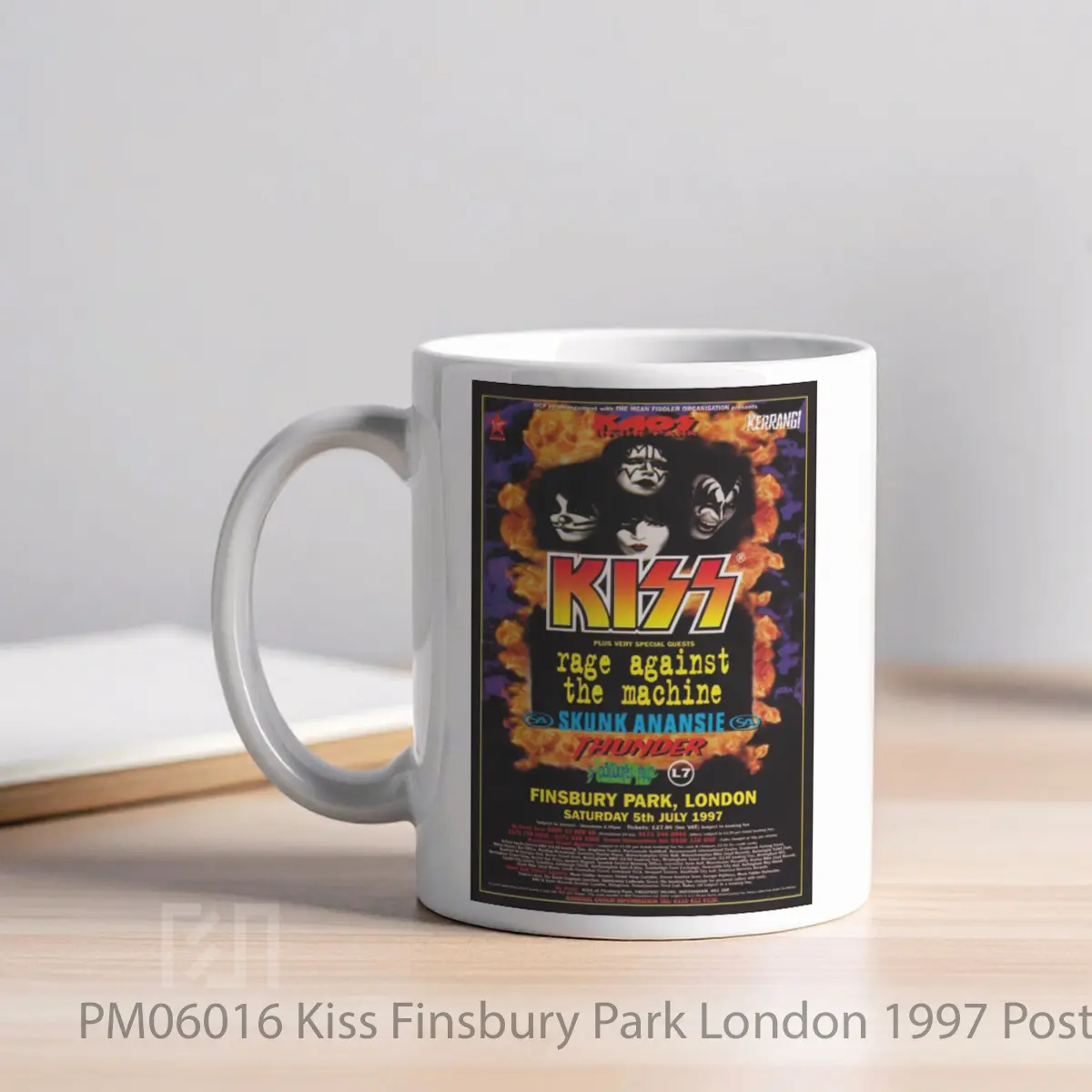 Mug Kiss Finsbury Park London 1997 MPM06016 - All-side / Desain
