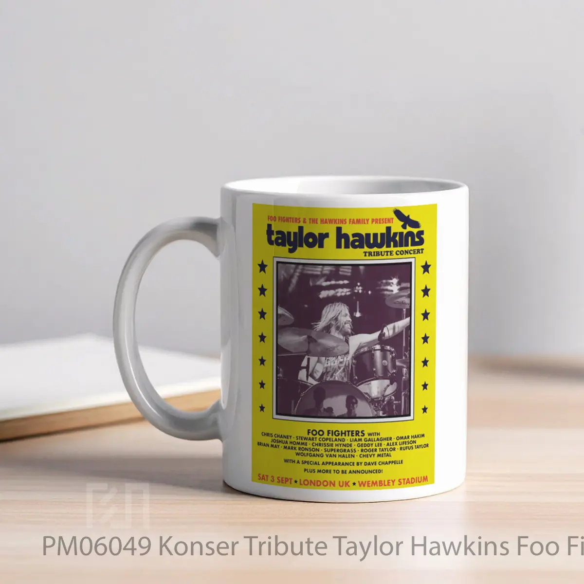 Mug Konser Tribute Taylor Hawkins Foo Fighters MPM06049 - All-side / Desain