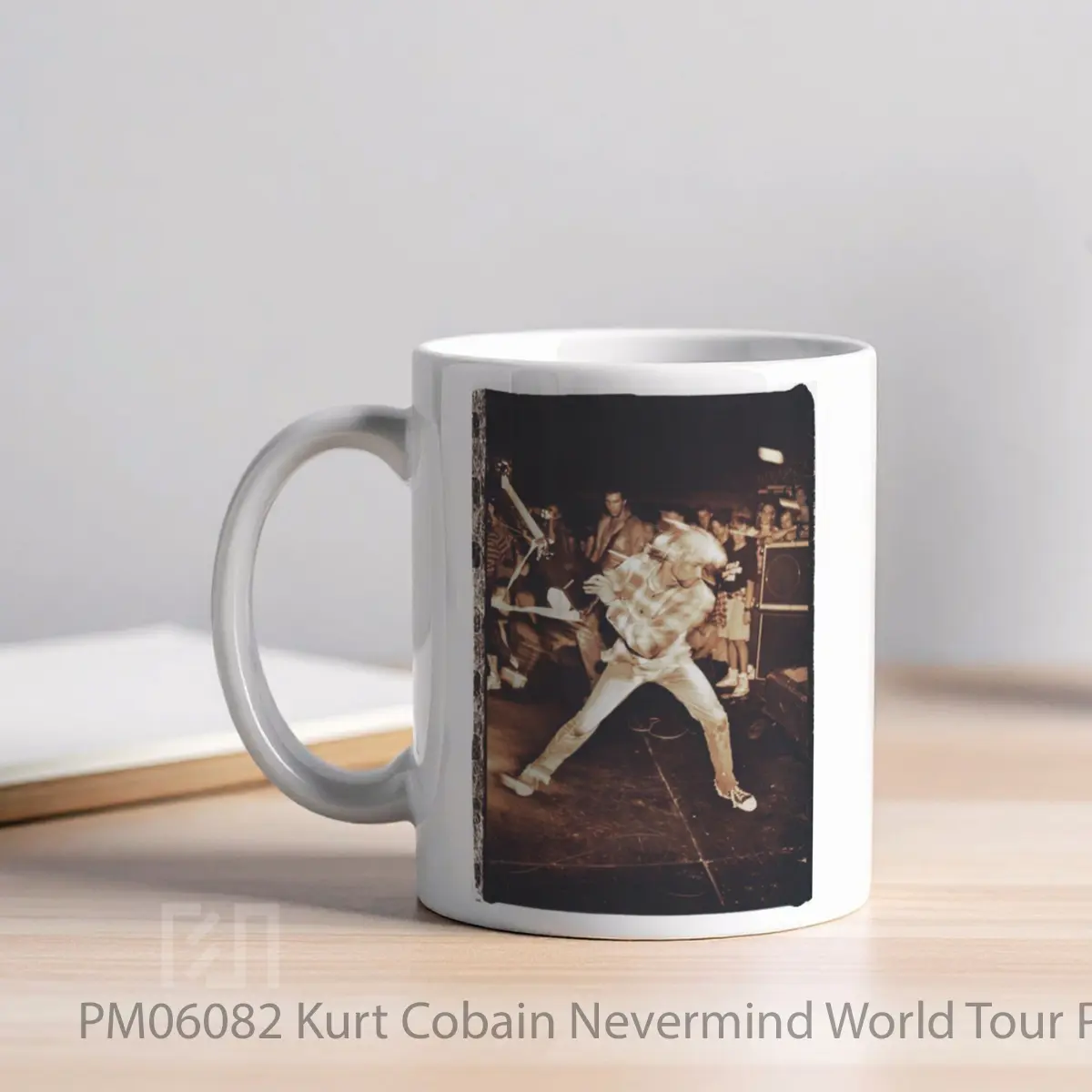 Mug Kurt Cobain Nevermind World Tour Print MPM06082 - All-side / Desain