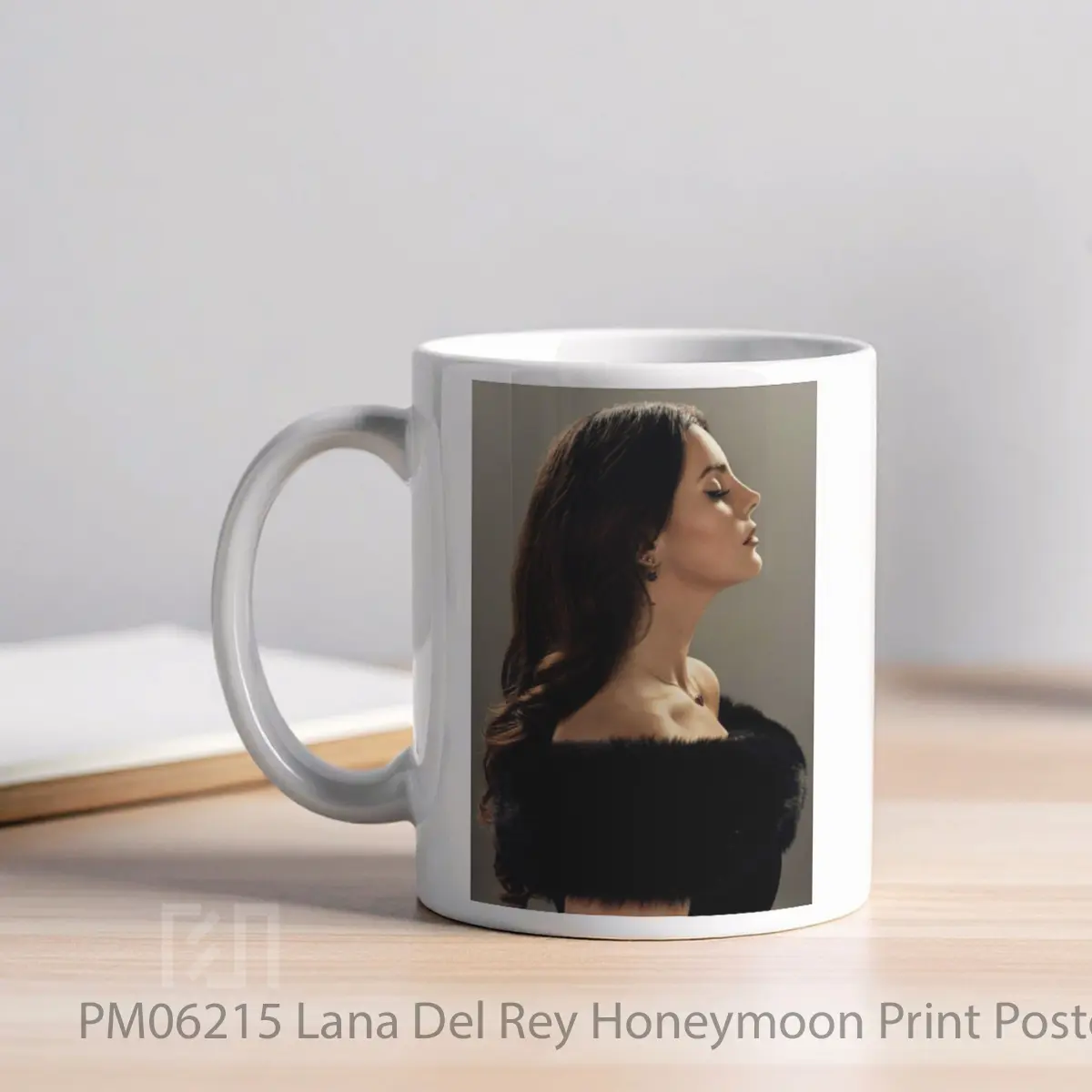 Mug Lana Del Rey Honeymoon Print MPM06215 - All-side / Desain