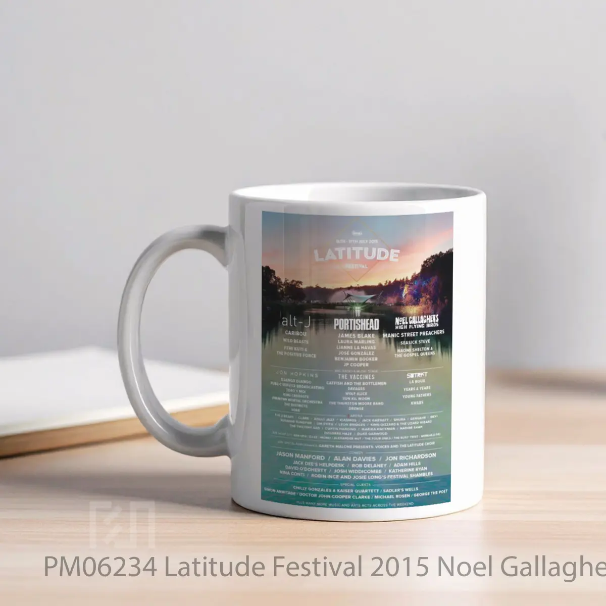 Mug Latitude Festival 2015 Noel Gallagher Alt J MPM06234 - All-side / Desain