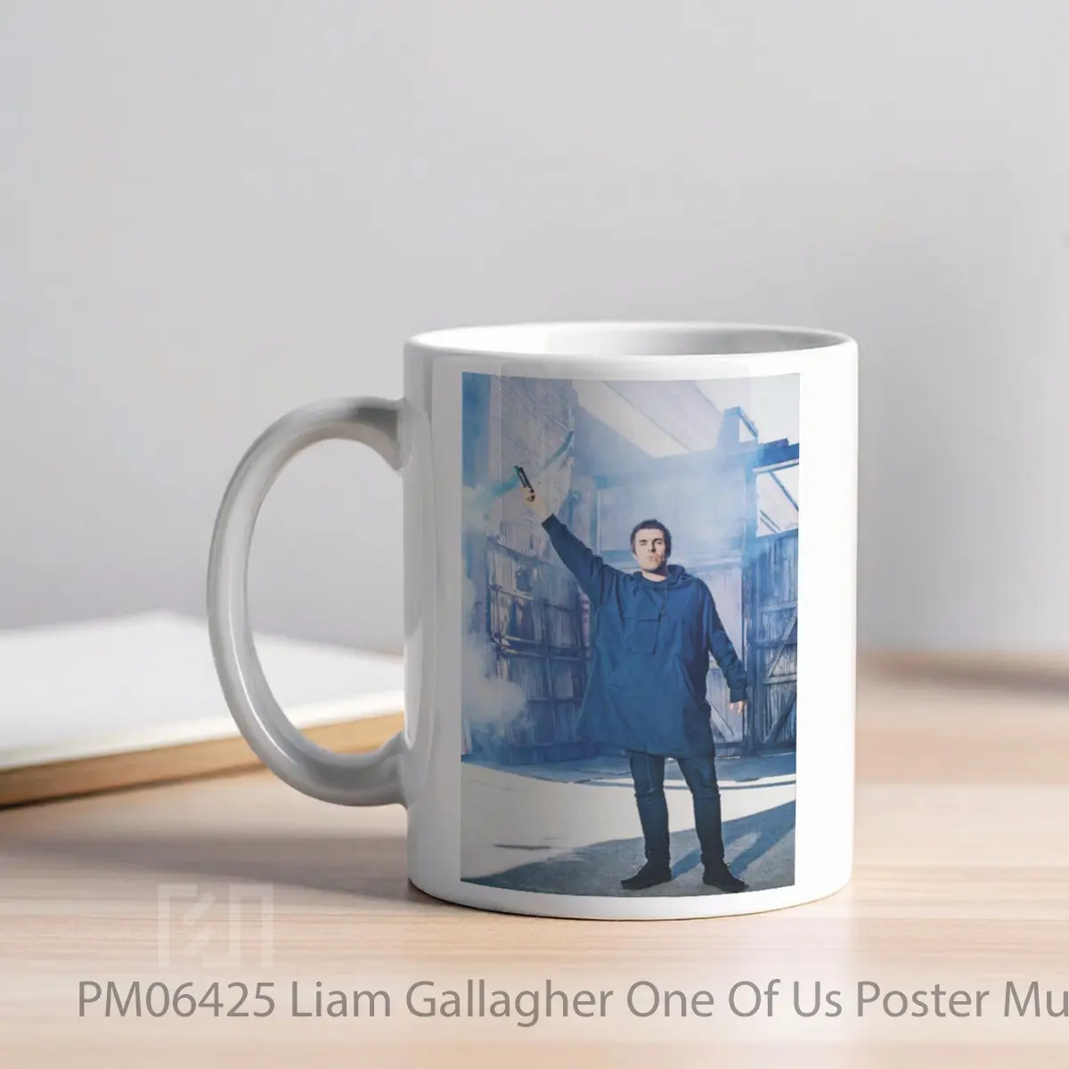 Mug Liam Gallagher One Of Us MPM06425 - All-side / Desain