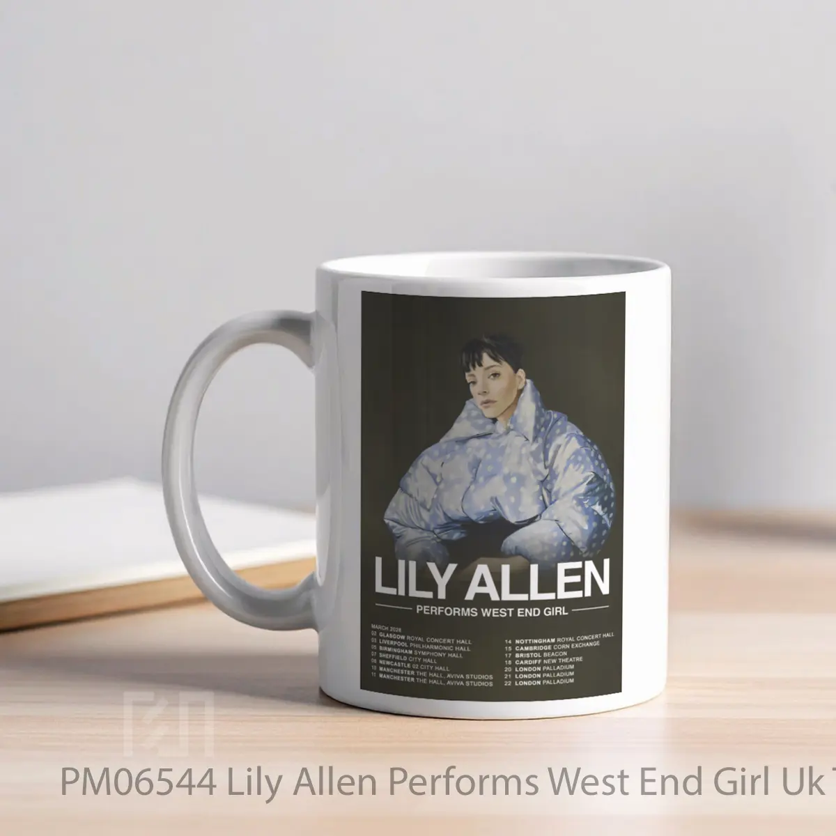 Mug Lily Allen Performs West End Girl Uk Tour 2026 MPM06544 - All-side / Desain