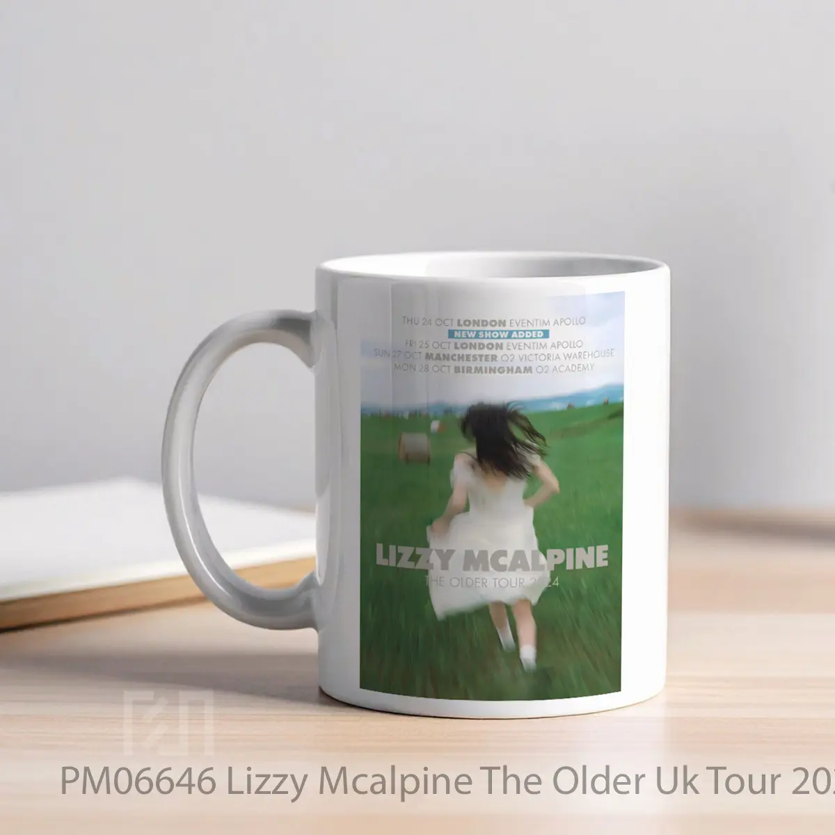 Mug Lizzy Mcalpine The Older Uk Tour 2024 MPM06646 - All-side / Desain