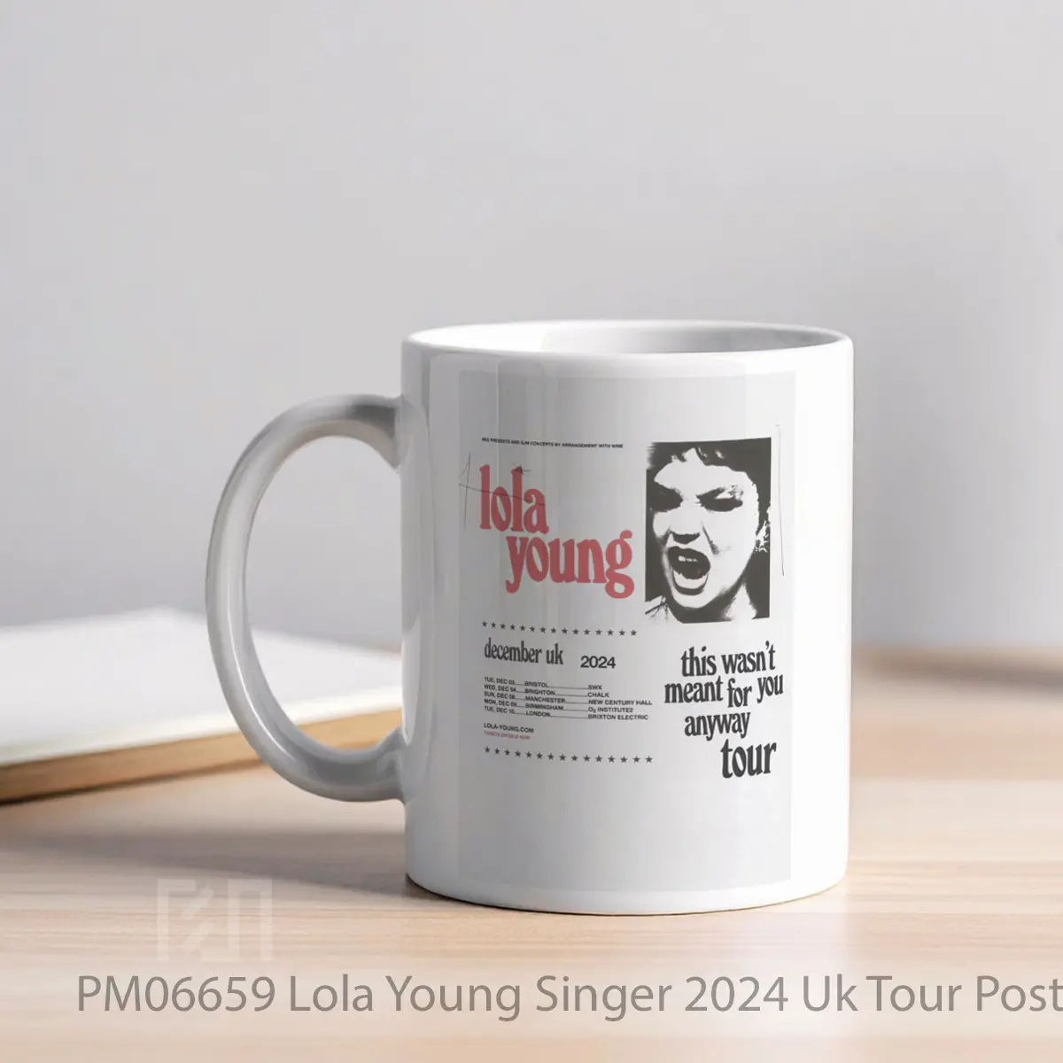 Mug Lola Young Singer 2024 Uk Tour MPM06659 - All-side / Desain