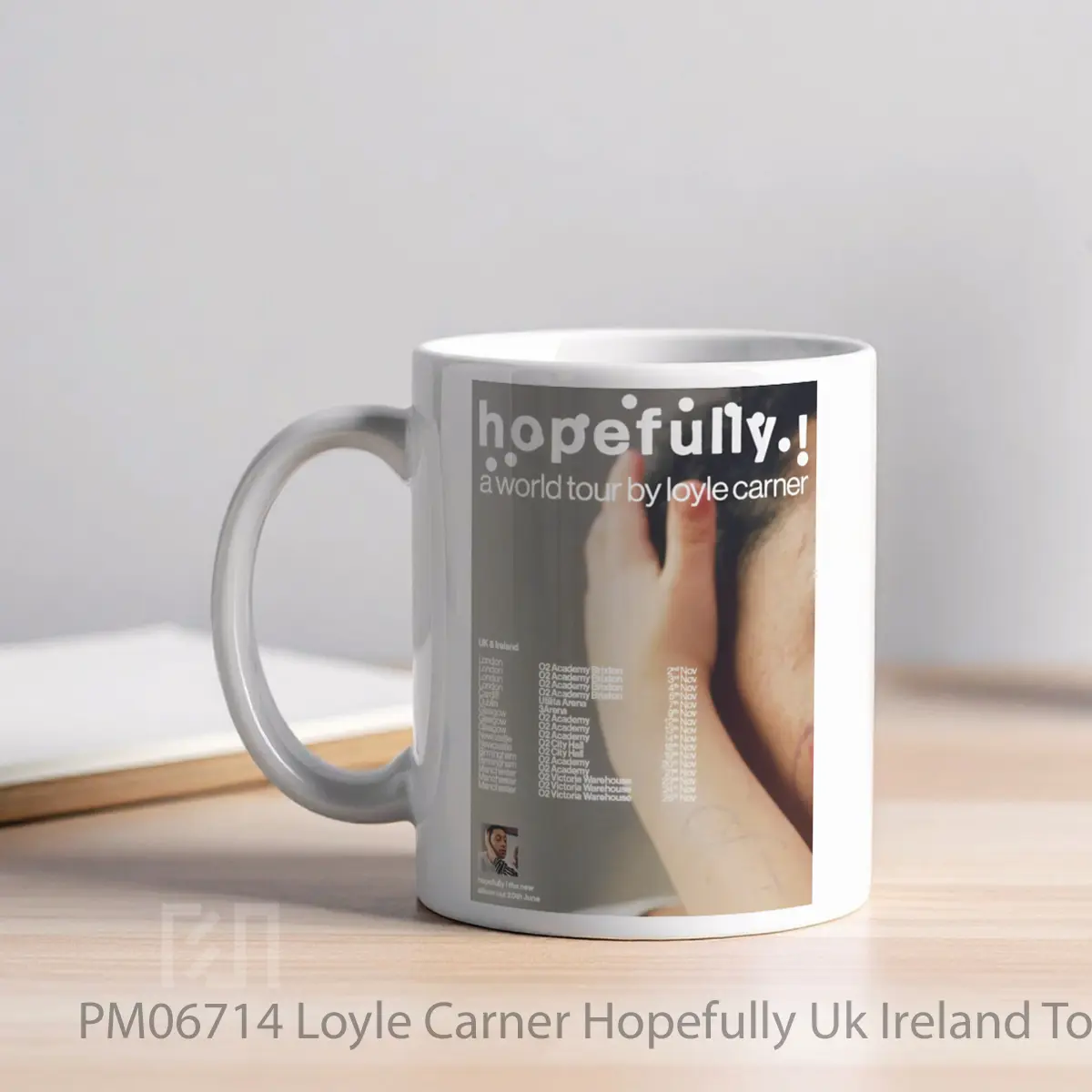 Mug Loyle Carner Hopefully Uk Ireland Tour 2025 MPM06714 - All-side / Desain