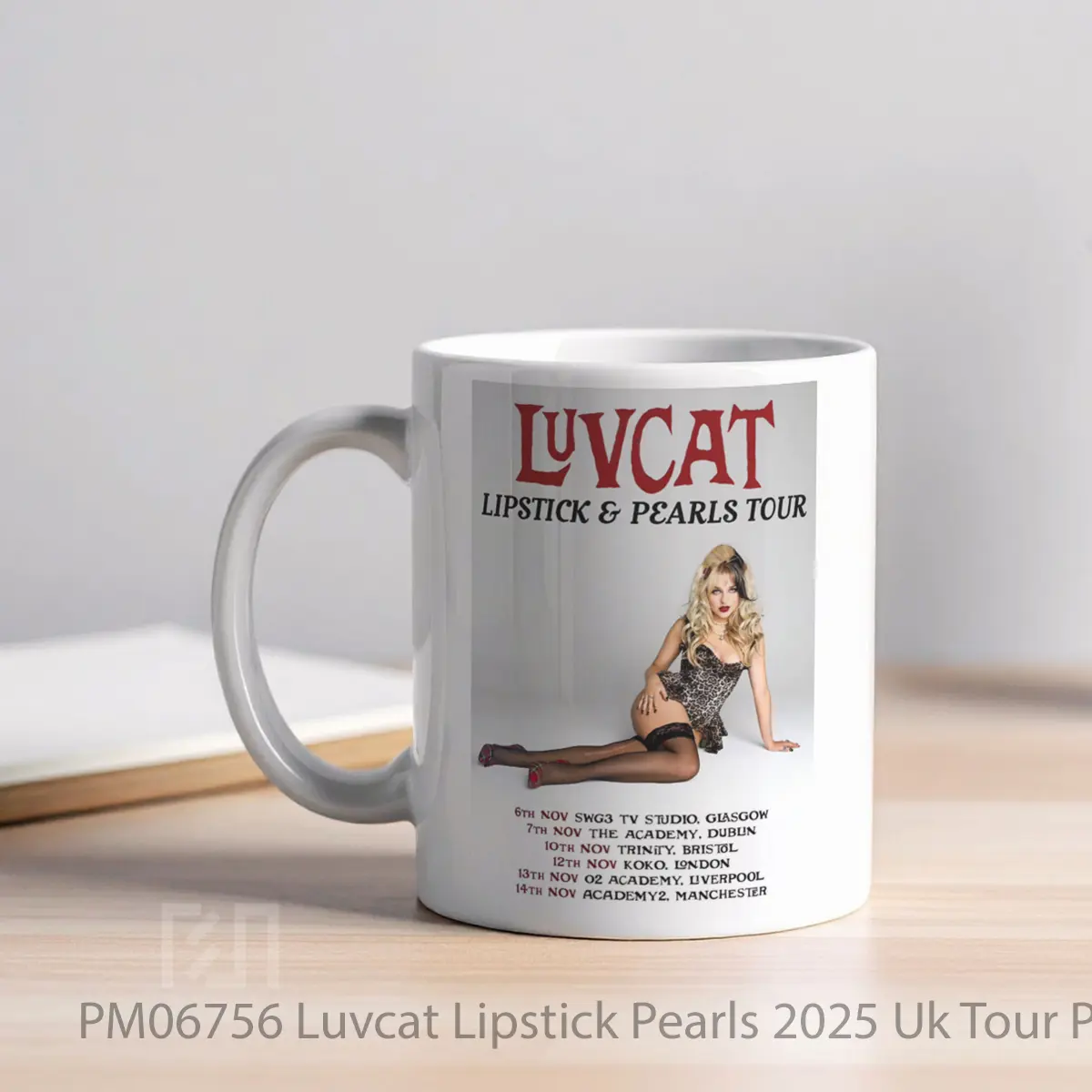 Mug Luvcat Lipstick Pearls 2025 Uk Tour MPM06756 - All-side / Desain
