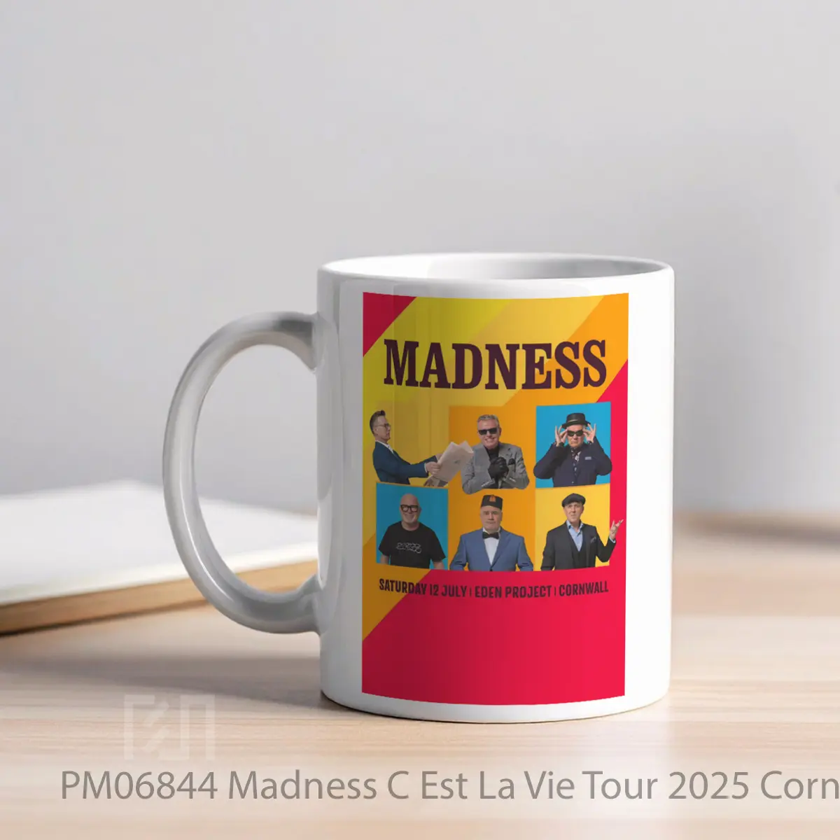Mug Madness C Est La Vie Tour 2025 Cornwall Eden Project MPM06844 - All-side / Desain