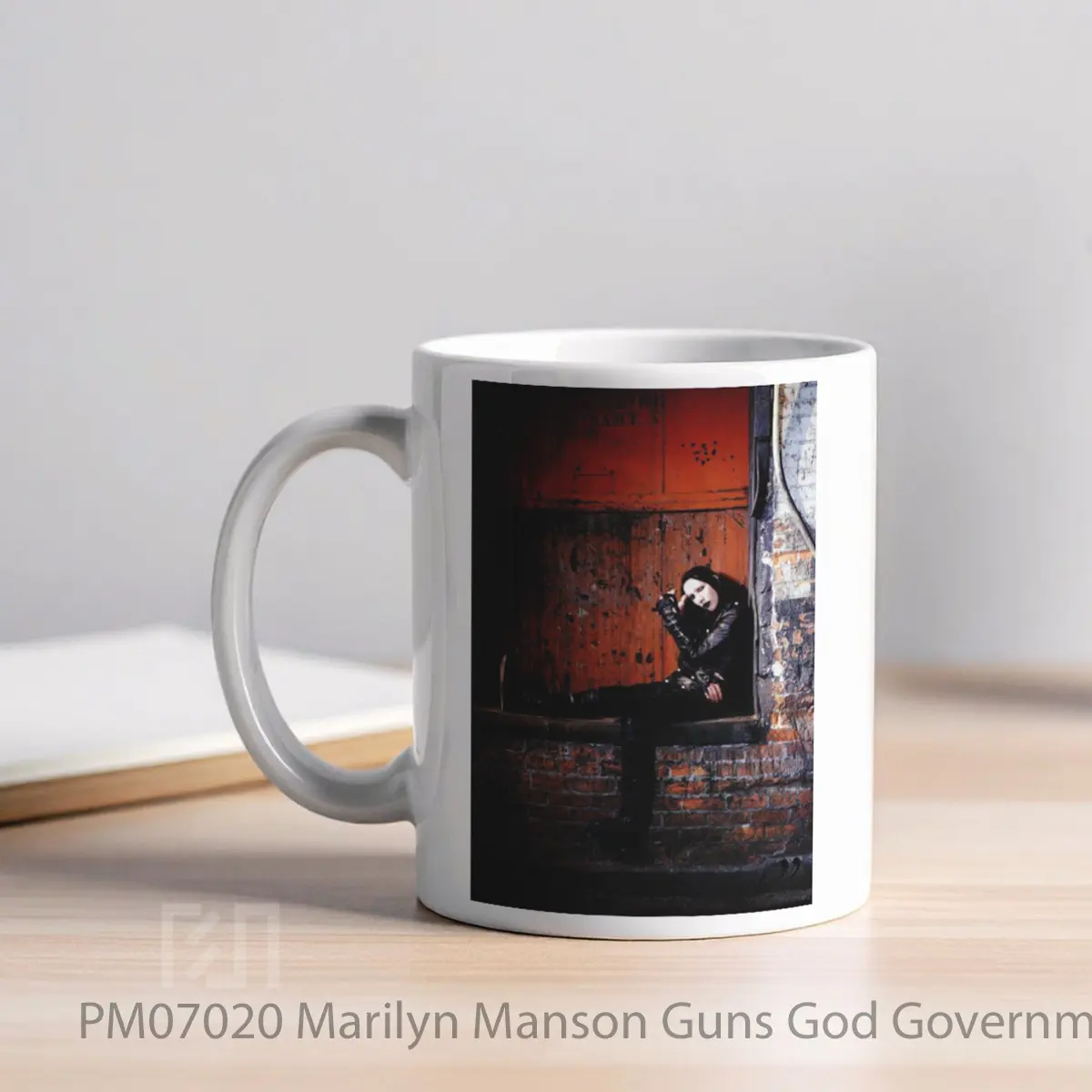 Mug Marilyn Manson Guns God Government World Tour Po MPM07020 - All-side / Desain